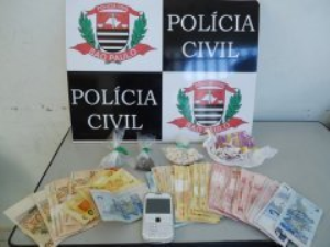 Mais de 2 mil objetos e dinheiro foram recolhidos pela Polícia Civil