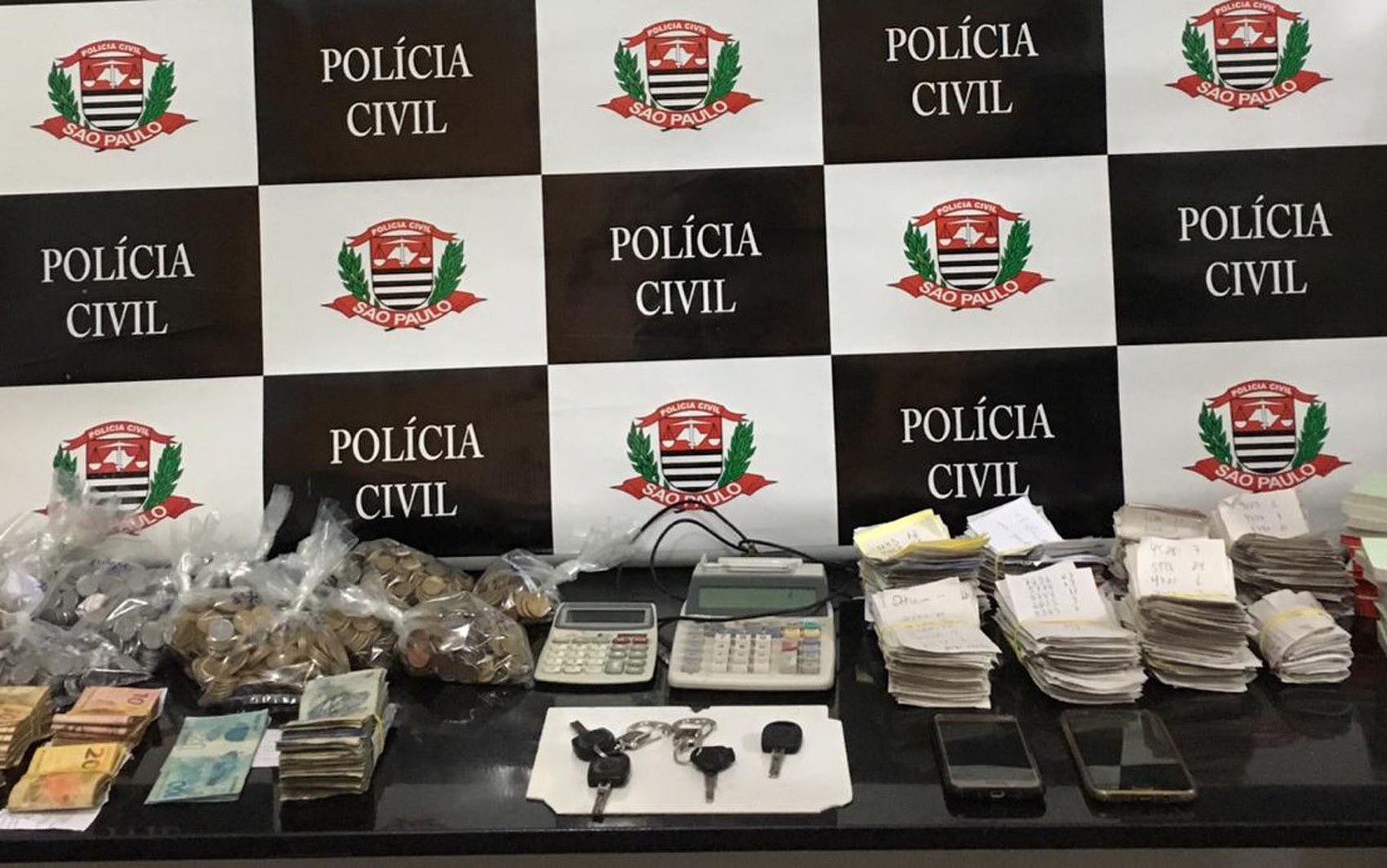 Polícia Civil apreende dinheiro e apostas de jogos do bicho em Jaú